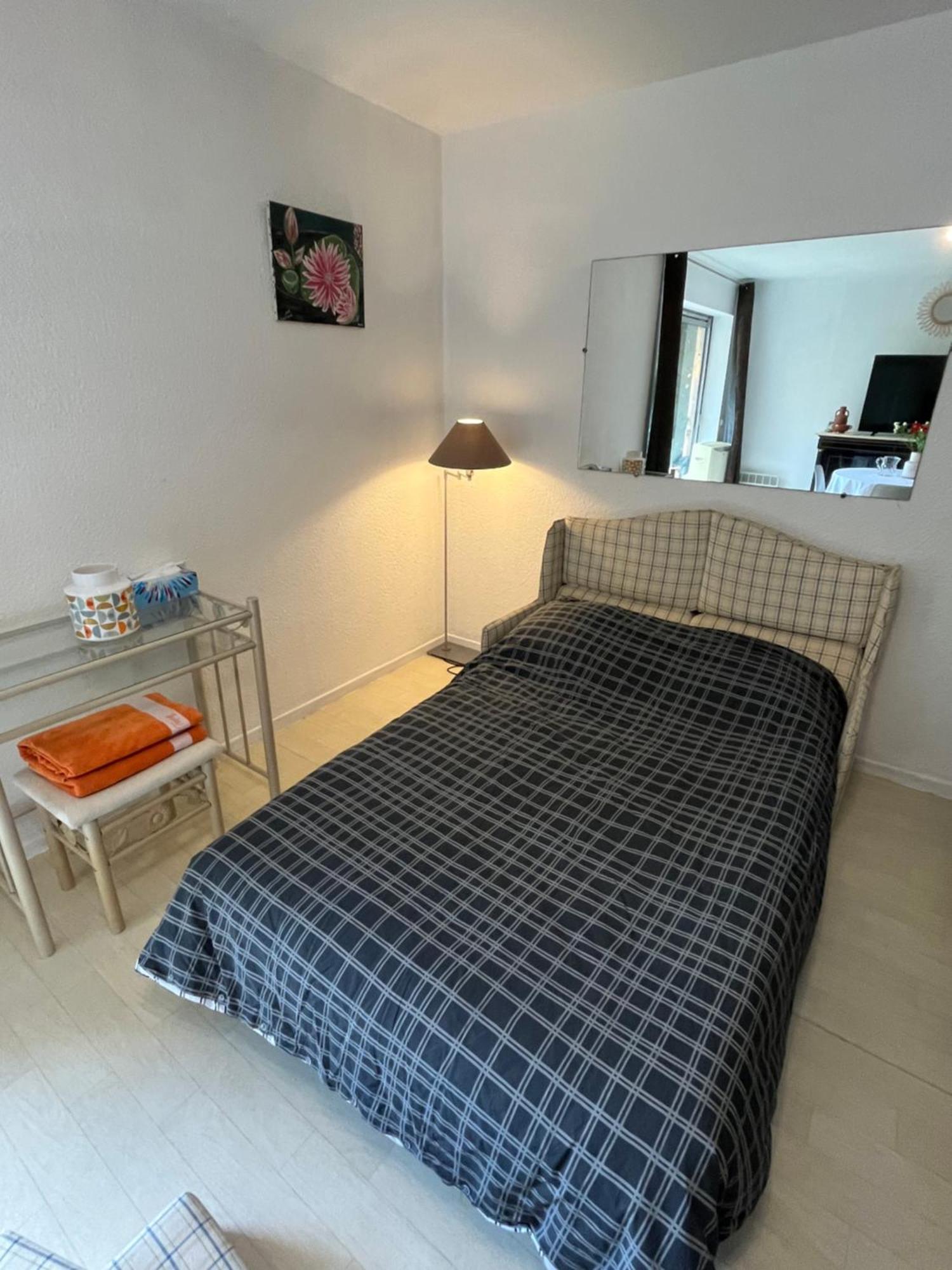 Apartamento Private Garden In Center Of Saint Tropez Exterior foto